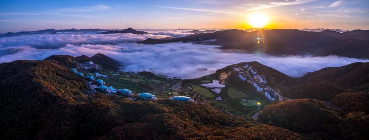 Vivaldipark Hotel Hongcheon Buitenkant foto