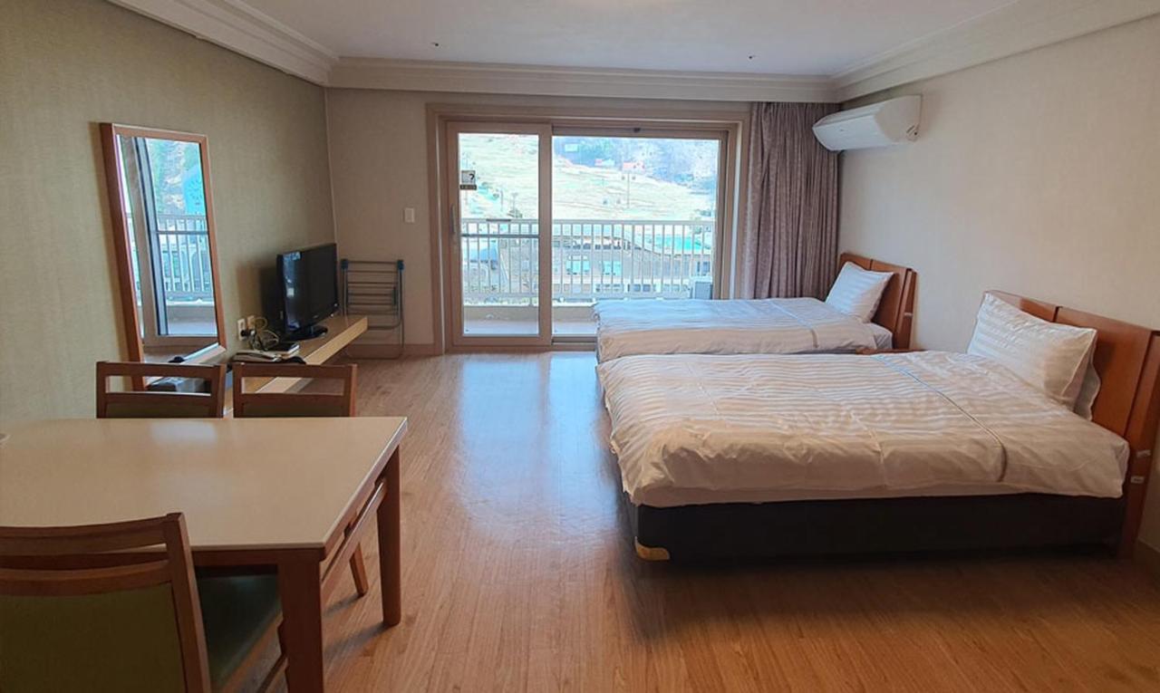 Vivaldipark Hotel Hongcheon Buitenkant foto