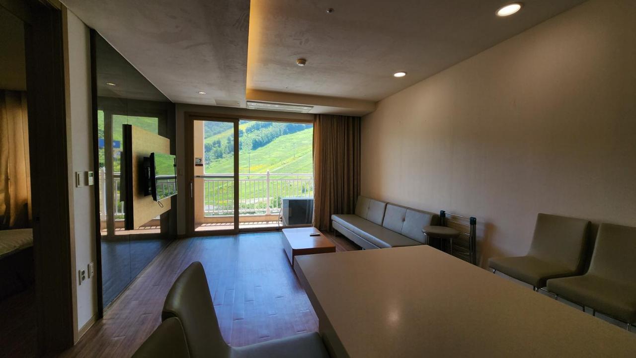 Vivaldipark Hotel Hongcheon Buitenkant foto