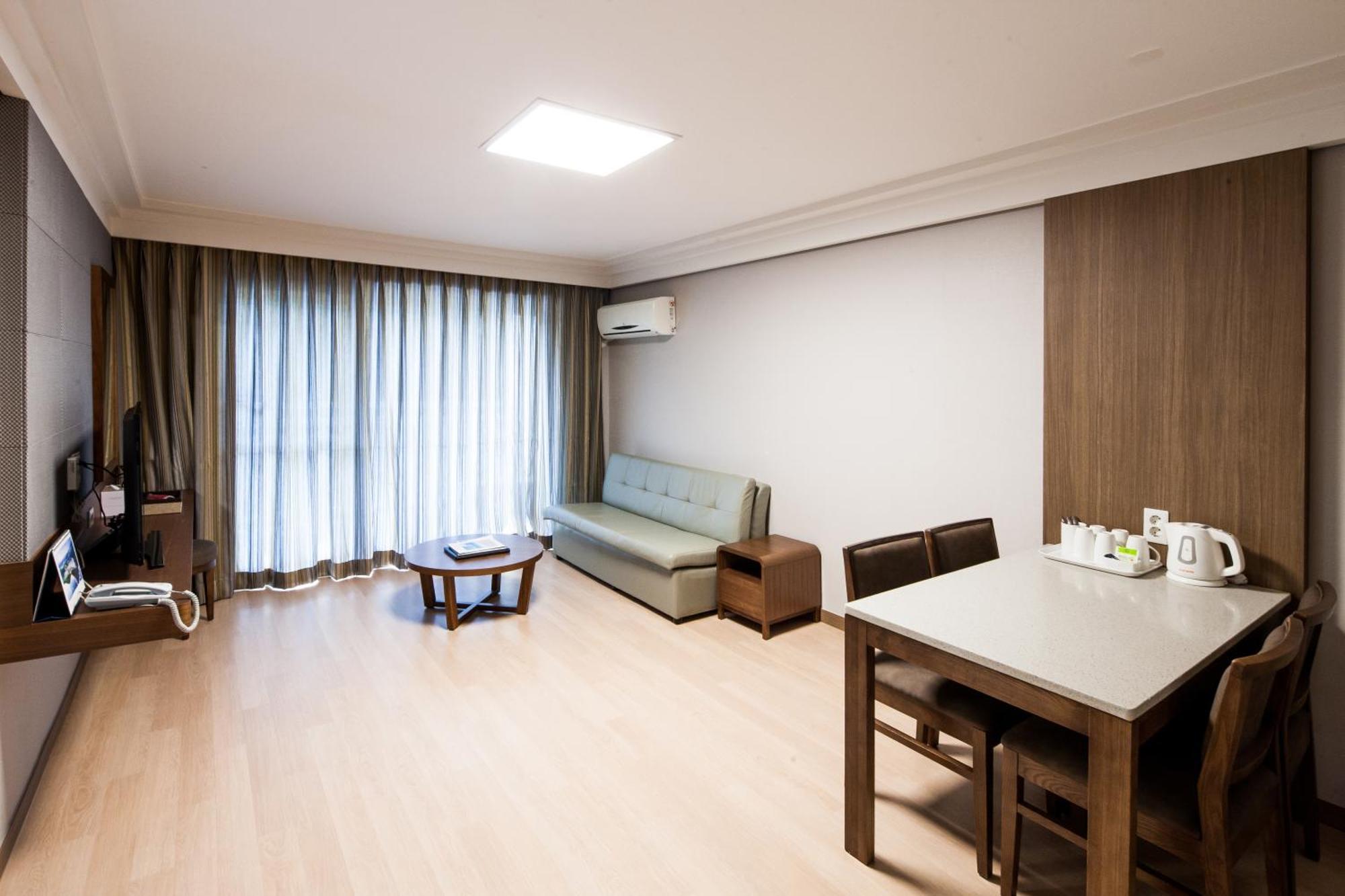 Vivaldipark Hotel Hongcheon Buitenkant foto