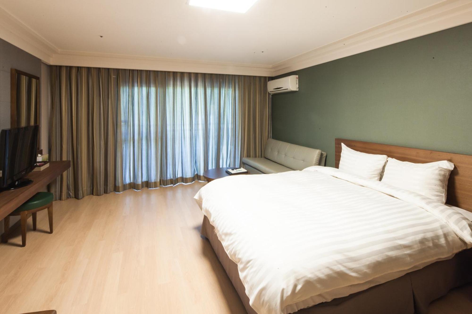 Vivaldipark Hotel Hongcheon Buitenkant foto